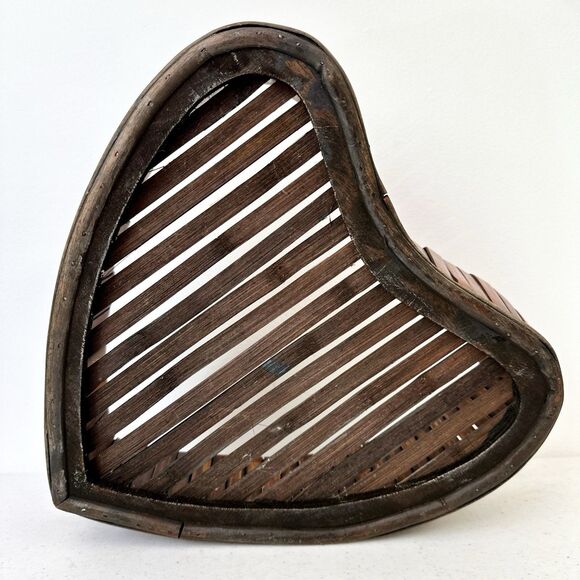 Dark Wood Heart-shaped Basket Primitive Handmade Handcrafted - Picture 6 of 9